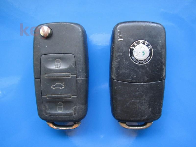 Cheie cu telecomanda Skoda 3but 48 433 1J0959753AH UNLOCKED SH