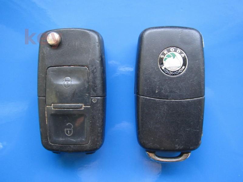 Cheie cu telecomanda Skoda 2but 48 433 1J0959753AG LOCKED SH