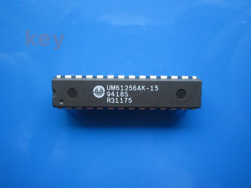Circuit UM61256AK-15 SECOND